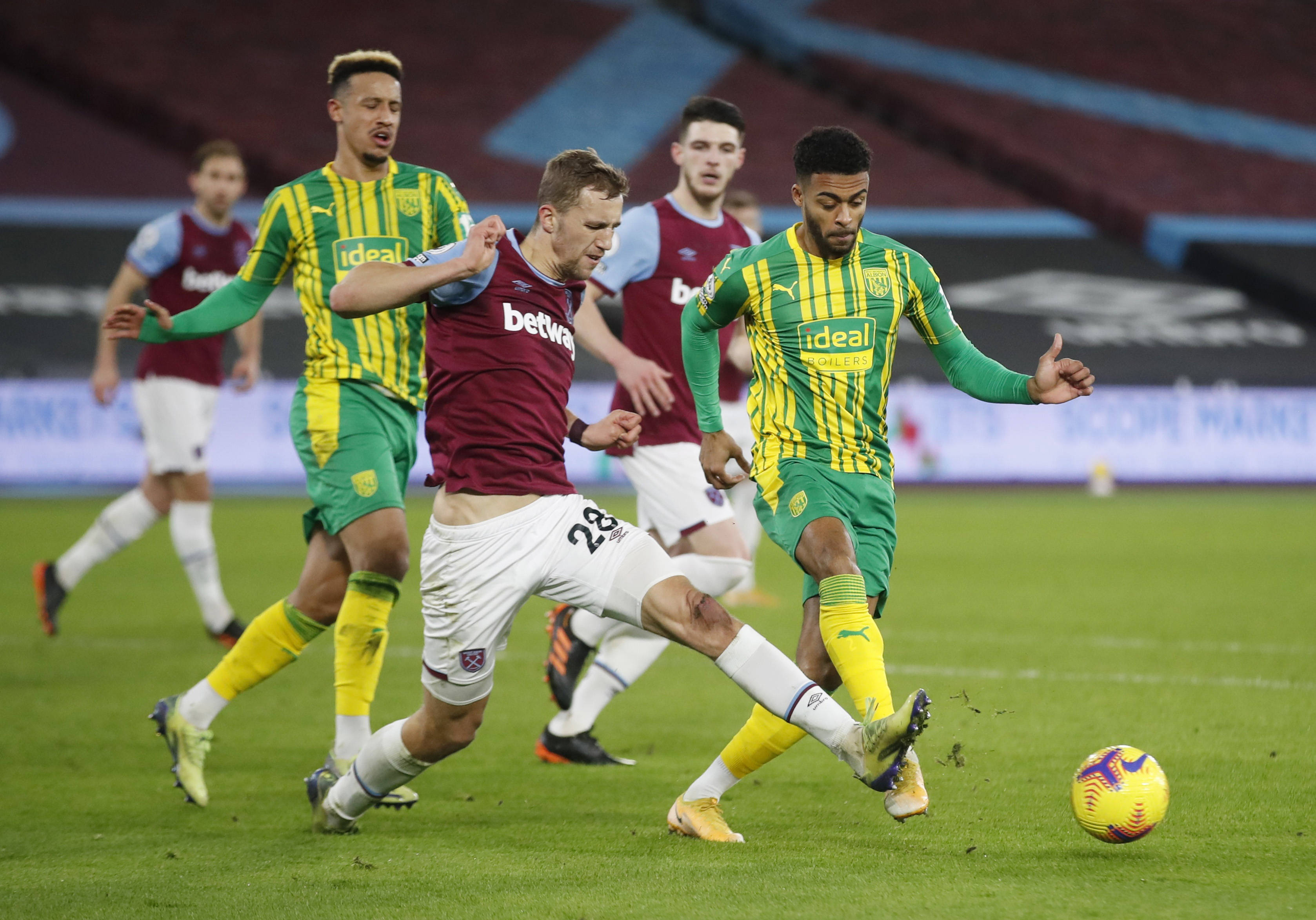 控制其財務 控制其財務